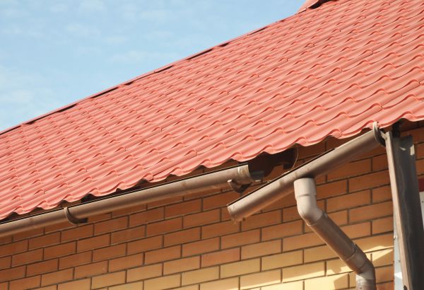 Loose Gutter Repair in Alpharetta